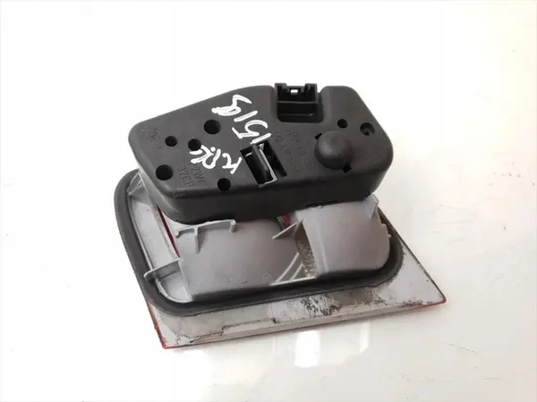 BMW 3 Series Lámpara trasera del maletero 2000 Sedán 4/5dr OEM 8364923 image 5