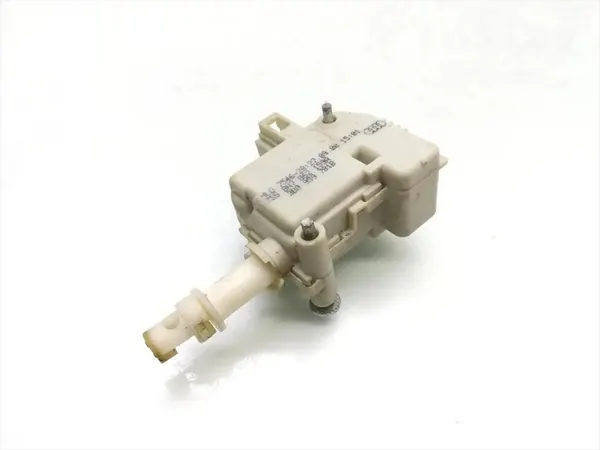 Audi TT Baklucka Lås 2000 Cabriolet 2/3dr OEM 3B0959781B image 2