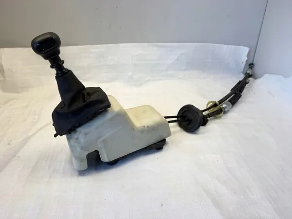 Citroen C3 Aircross 2021 Versnellingspookhoes OEM 9815540277 image 3