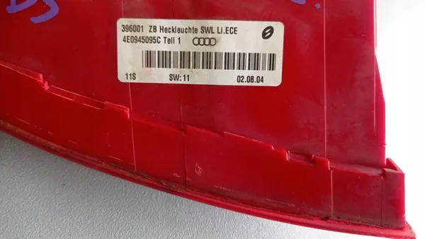 AUDI A8 D3 Lámpara Trasera Izquierda 4E0945095C image 3