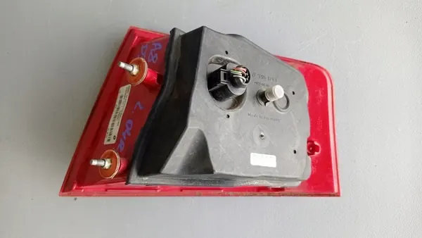 AUDI A8 D3 Lámpara Trasera Izquierda 4E0945095C image 4