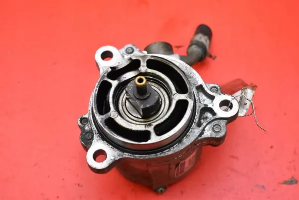 Vacuümpomp OEM RF7J18G00 voor Mazda 5 1.8L image 3