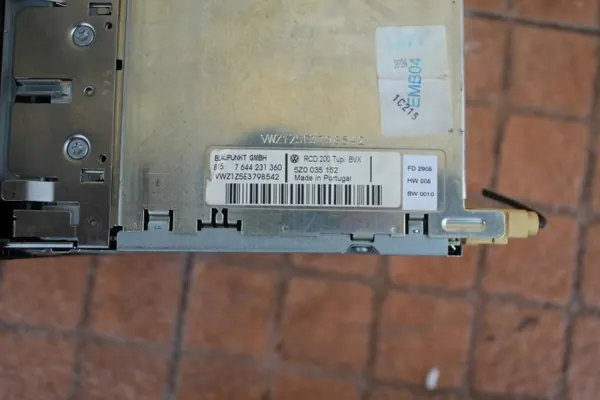 Estação multimédia Volkswagen usado OEM 5Z0035152 image 4