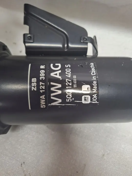 Polttoainesuodattimen Kotelo VW Tiguan II 5NA 5Q0127400S image 2