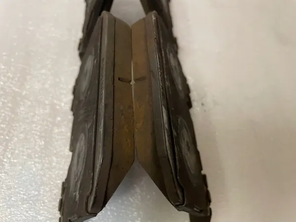 BMW M2 F87 frambromsbelägg OEM 2284971 image 3