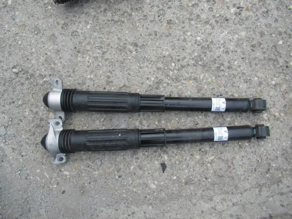 MG3 Hinterer Stoßdämpfer OEM 10969915 - Gebraucht image 2