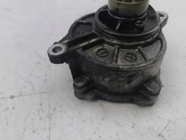 Bomba de vacío Mercedes-Benz OEM AMD138534 - Usada image 5
