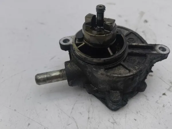 Bomba de vacío Mercedes-Benz OEM AMD138534 - Usada image 6