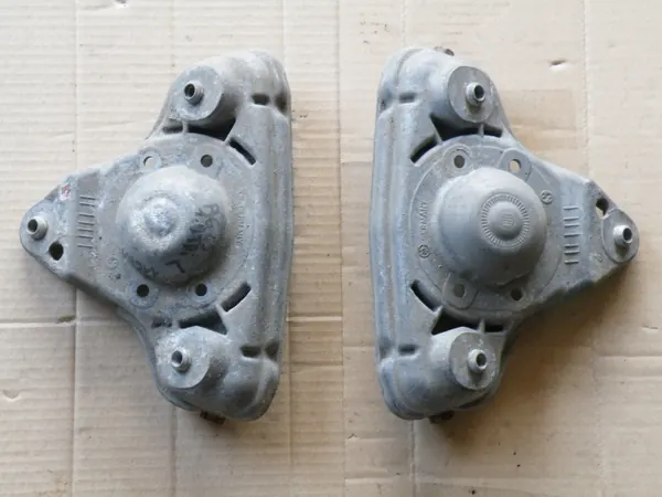 OEM 8D0412383E Etujousituksen Kiinnike Vas/Oik Audi image 6