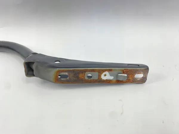 Rechter Kofferbakscharnier OEM 1247500828 Mercedes W124 Sedan image 3