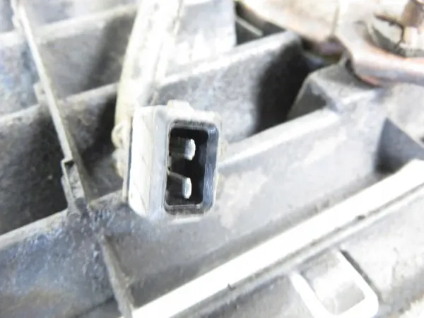 Grelha VW ATRAPA GRILL VW GOLF II usada image 3