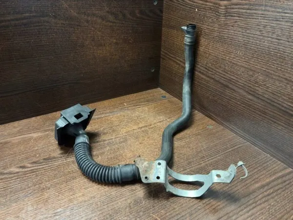 Mercedes-Benz Oljefyllkapsel OEM 6460160229 image 3