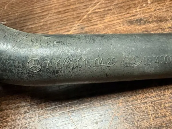 Mercedes-Benz Oljefyllkapsel OEM 6460160229 image 5