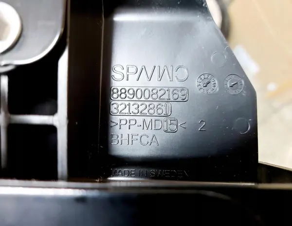 Volvo Akun Kiinnike OEM 32348533 - Käytetty Kunnossa image 6