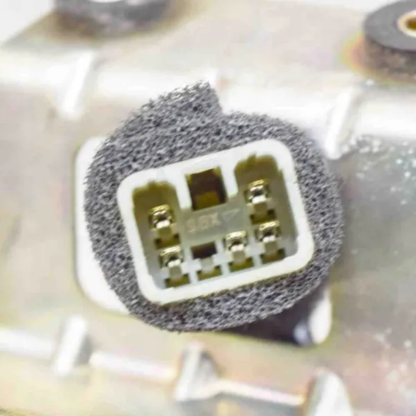 Pakoputken Keräin OEM 1611000040 Dodge Stealth 3.0L image 5