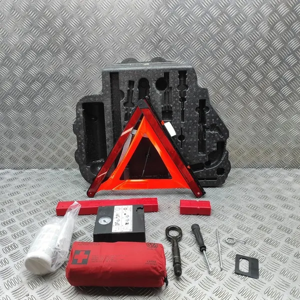 VW CADDY V SBB, SBJ Kit d'outils 2021 OEM 2K7012021 image 2
