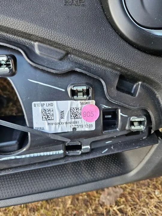 Salpicadero OEM ZOTRY00711R para Renault Zoe image 3