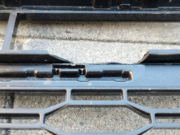 Griglia centrale paraurti anteriore BMW X1 51115A0B678 image 3