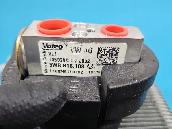 OEM 5Q0816679B Lämmitysydin VW Tiguan II 2016- image 4