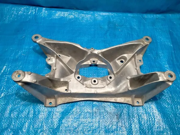 Support de boîte utilisé OEM 80A399262BA image 5