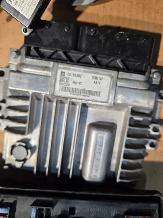 Contrôleur de moteur CHEVROLET CRUZE 2.0D image 2