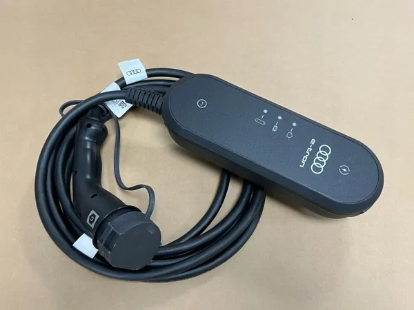 Audi Ladekabel OEM 8V4971675AN - Gebraucht image 2