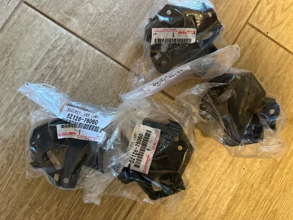 Halogenikiinnike Lexus UX OEM 52126-76060 oikea/vasen image 2