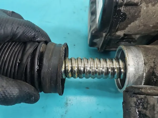 Cremalheira de direção OEM BV6C3D070AE para Ford Focus MK3 image 10