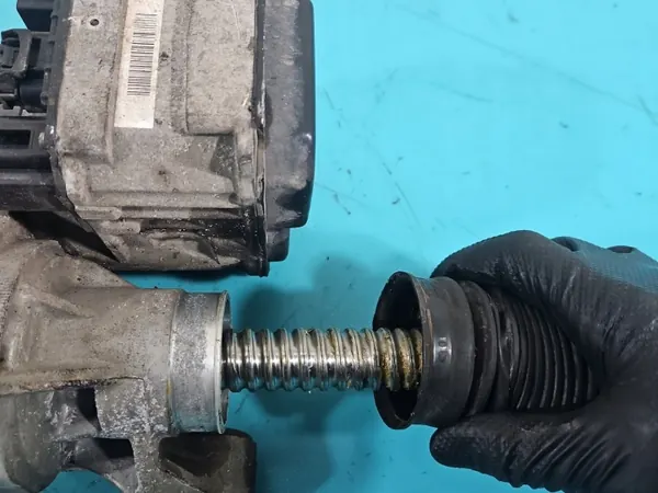 Cremalheira de direção OEM BV6C3D070AE para Ford Focus MK3 image 5