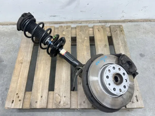 OEM MMAUTKO-26030- Rechter MacPherson-veerpoot Skoda Octavia image 2
