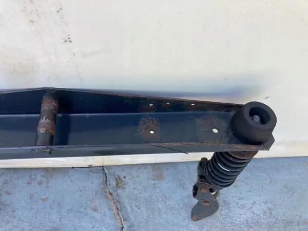 Suspension de cabine Iveco OEM 65434789909876789844888766 image 4