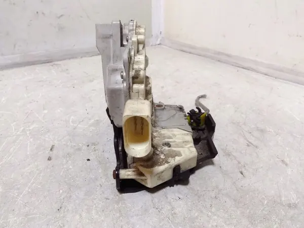 Linke Hintertürschloss AUDI A6 AVANT 4F0839015A image 4