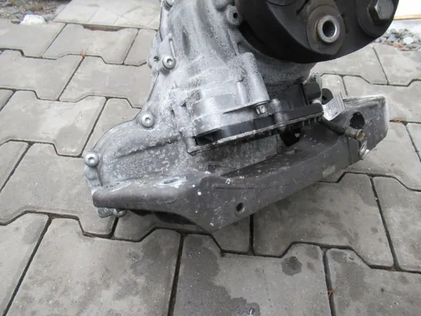 BMW Overbrengingsbak OEM 8643149 voor F10 F11 3.0D image 4