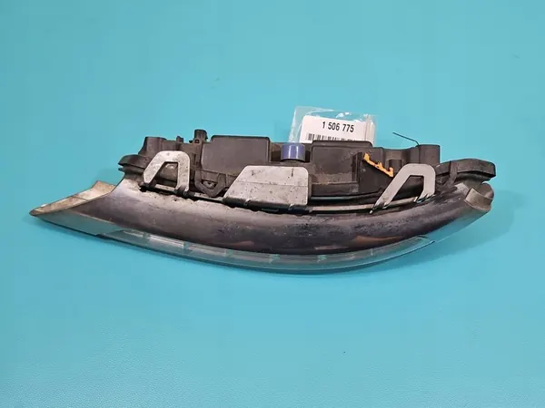 Linker dagrijlicht Mercedes CLS II C218 A2218201756 image 5