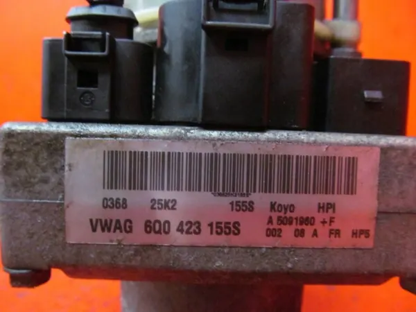 Pompe de direction OEM 6Q0423155S pour Skoda Fabia image 3