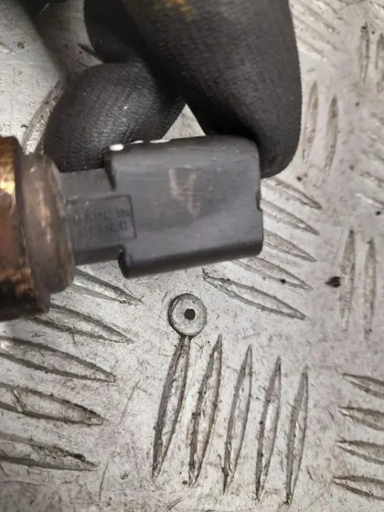 Capteur de pression d'huile Dodge RAM 2012 OEM 05149062AA image 4