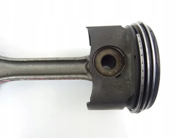 Drijfstang Audi A4 B9 2.0 TDI OEM 05L 2015-2019 image 4