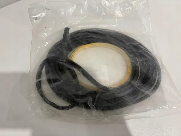 TOYOTA C-HR Tuulilasin Tiiviste 04562-12010 image 2