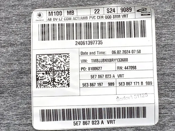 OEM 5E7867023A Linker Achterdeurbekleding Skoda Octavia IV image 4