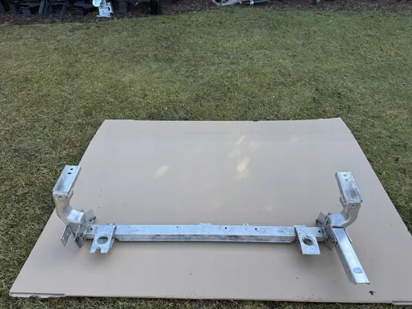 OEM 24662000 Traverse Radiateur Mercedes Classe B image 2