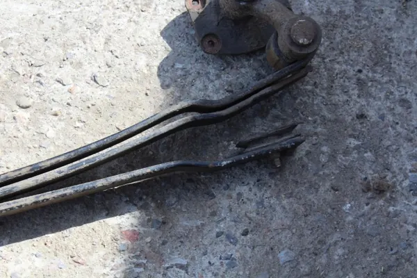 Hinterfeder OEM 55020-MB40A für Nissan Cabstar Maxity image 6