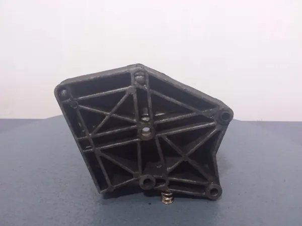 Base montagem compressor AC Daewoo OEM 6612344039 image 4