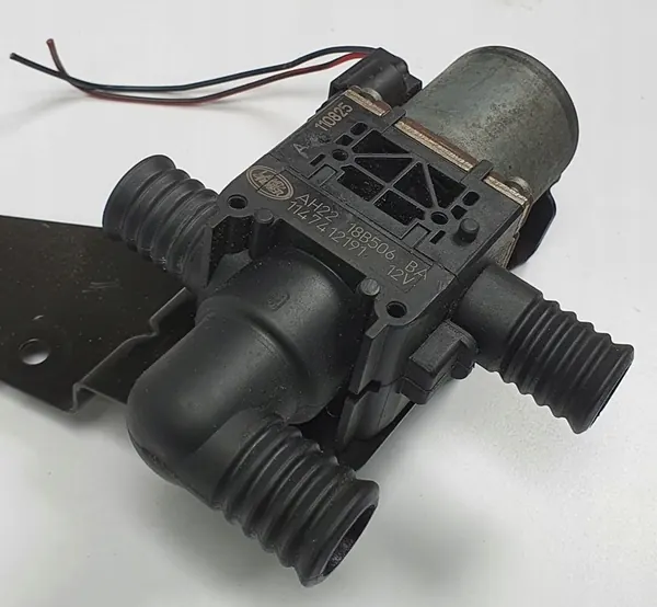 Vanne d'eau Land Rover AH2218B506BA image 2