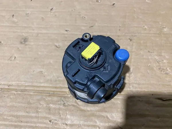 Farol de Neblina Frontal Lado Direito Nissan Tiida C11 89206384 image 3