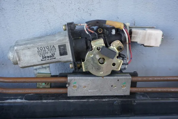 Toyota LAND CRUISER 95 Schiebedach - OEM Teil image 3