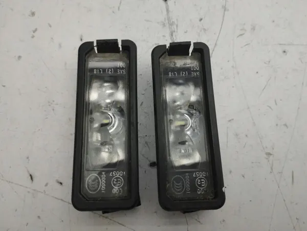 OEM AMD137551 Kennzeichenleuchte Set für VW Arteon image 2