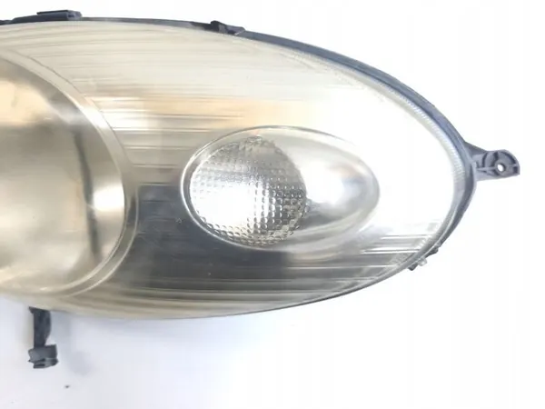 Vasen etuvalaisin Nissan Micra K12 03-10 OEM 26060AX700 image 3