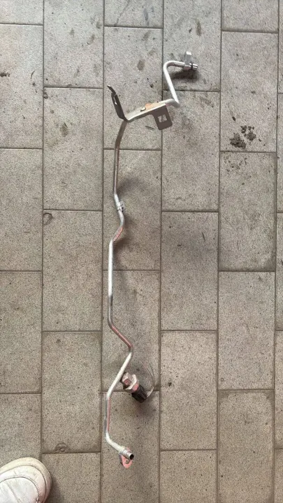 Tuyau climatisation Renault Kadjar OEM 924401026R - Occasion image 2