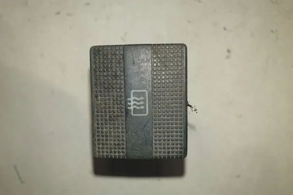 Botão de aquecimento de vidro traseiro VW GOLF III CABRIOLET image 3