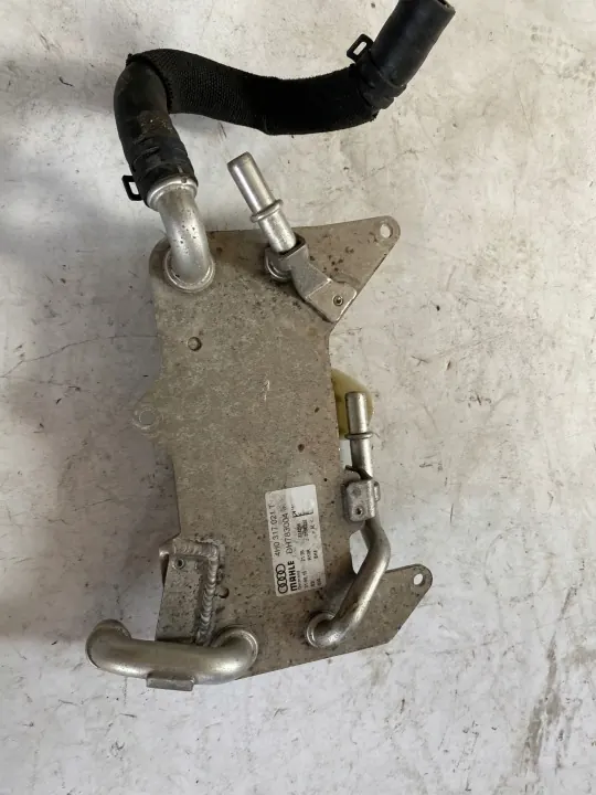 Refroidisseur d'huile Audi Q7 OEM 4M0317021 image 2